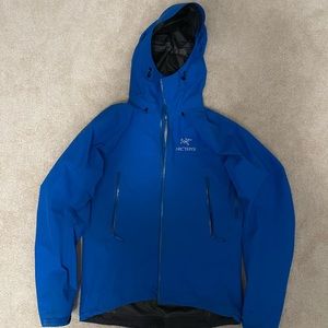 Arc’teryx Men’s Beta SL Hybrid Jacket - Gore-Tex